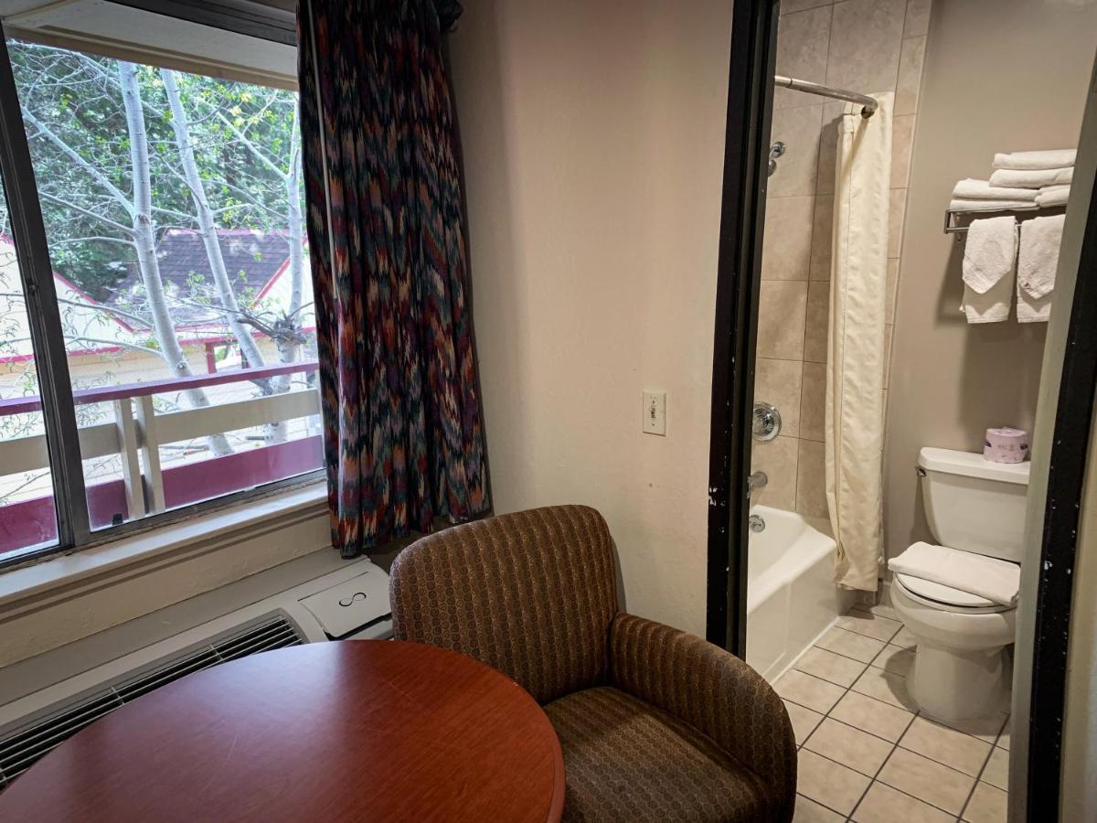 Ventura Grand Inn Mammoth Lakes Eksteriør bilde